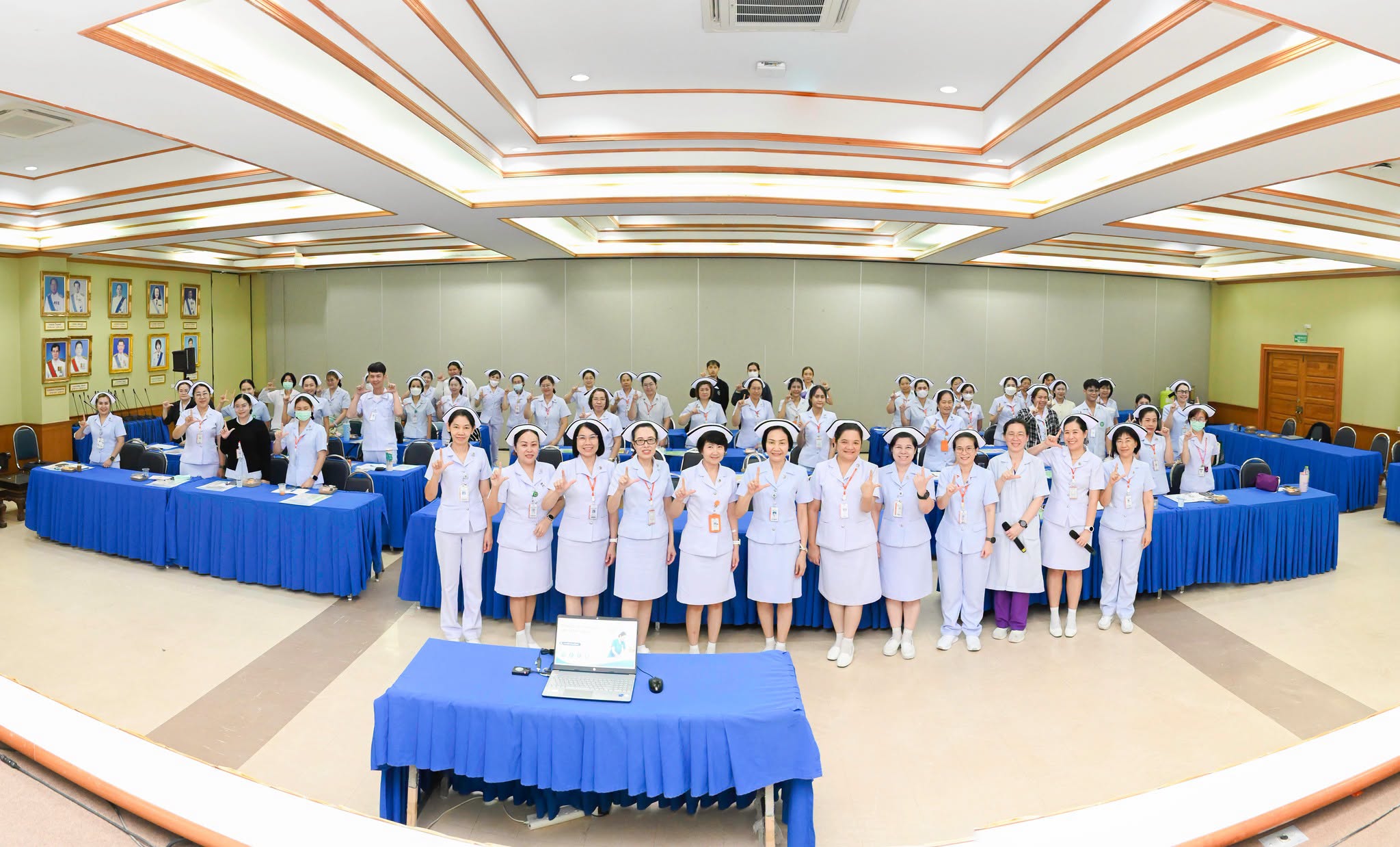 กลุ่มภารกิจด้านการพยาบาลโรงพยาบาลลำพูนจัดอบรมโครงการพัฒนาความรู้และทักษะสำหรับพยาบาลในหอผู้ป่วย  โดย พว.ศรีวรรณ เรืองวัฒนา  รองผู้อำนวยการฝ่ายการพยาบา